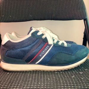 Tommy Hilfiger Shoes Size 9.5